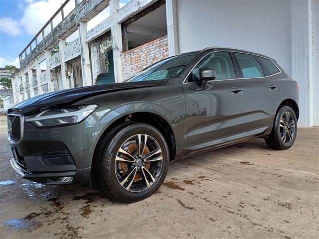 XC60 2.0 D5 MOMENTUM ANO 2019/2020